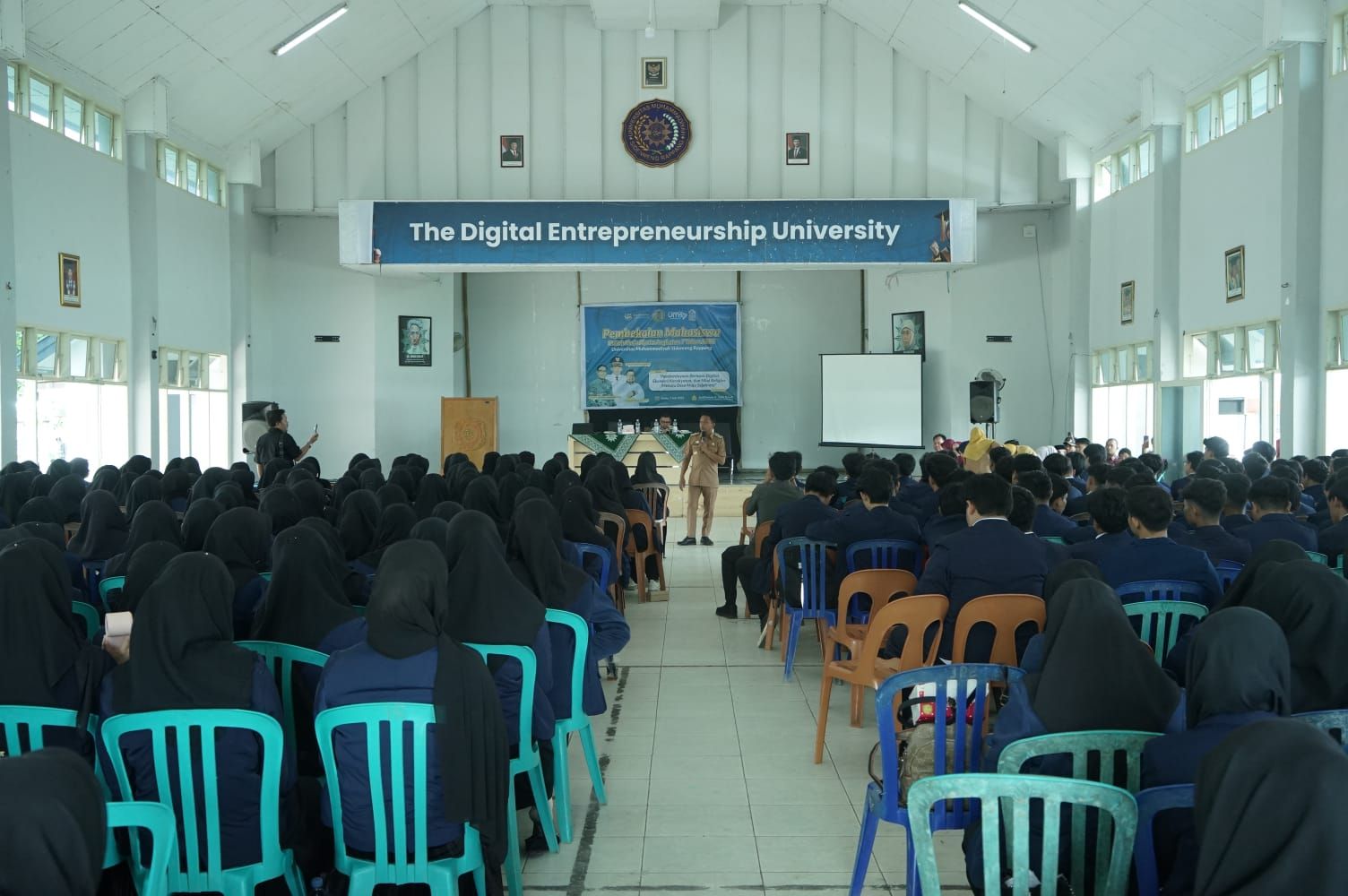 Pesan Syaharuddin di Pembekalan KKN UMS Rappang: Mahasiswa Harus Jadi Solusi dan Penggerak Perubahan