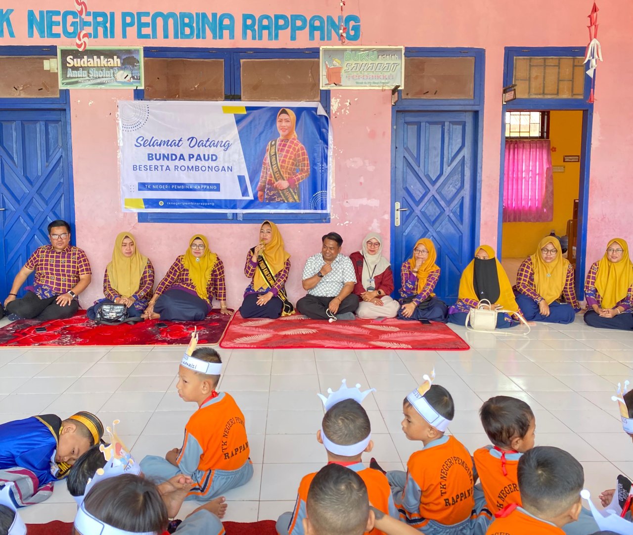 Bunda PAUD Sidrap Temani Murid TK Ikut MPLS di Rappang dan Baranti
