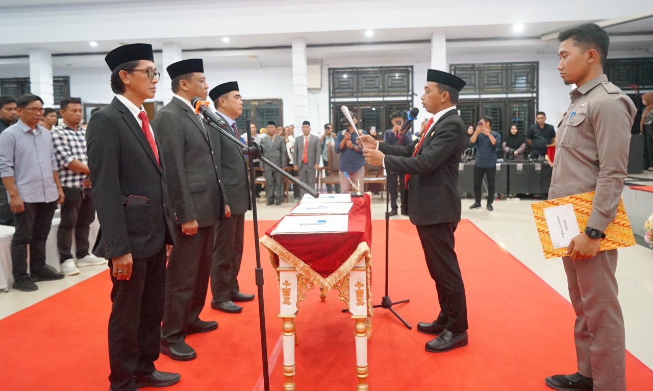 Tiga Pesan Bupati Sidrap Saat Lantik Dewas dan Direksi Perumda Tirta Saromase