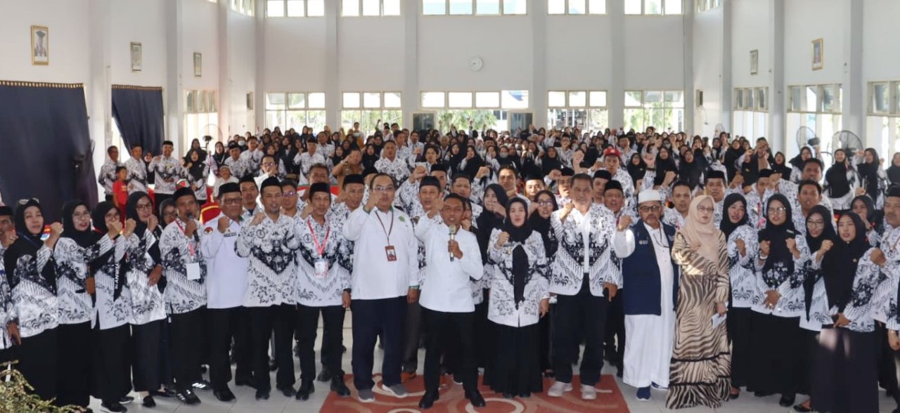 Guru Harus Bergerak, Bupati Sidrap Tekankan Pendidikan Berkarakter