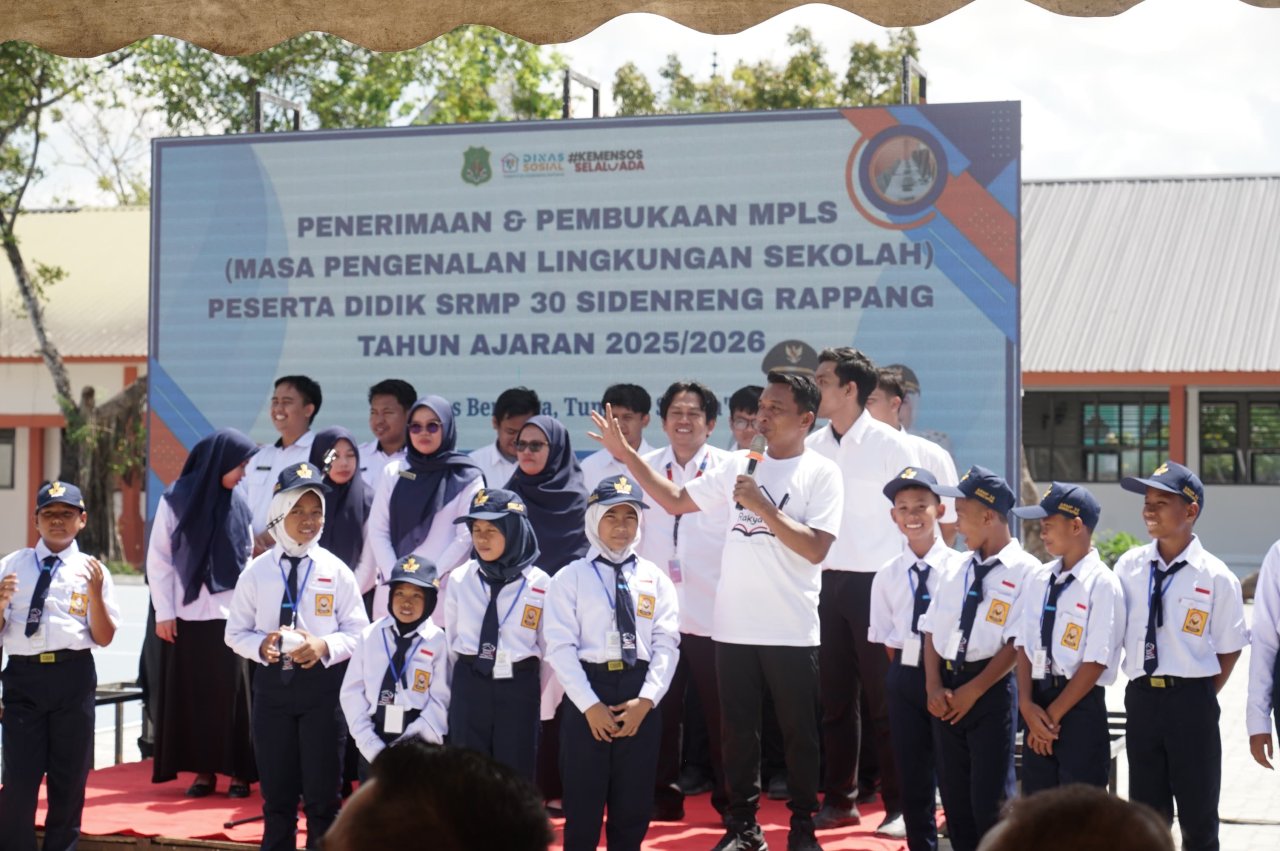 Tonggak Baru Pendidikan Sidrap: Bupati Buka MPLS Sekolah Rakyat