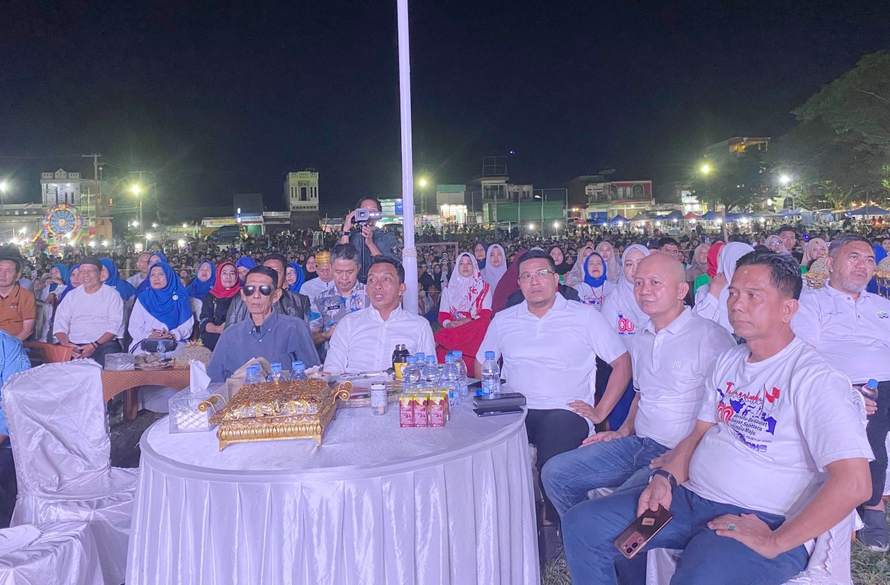 Kreativitas Warga Dua Pitue Meriahkan Pentas Seni HUT ke-80 RI
