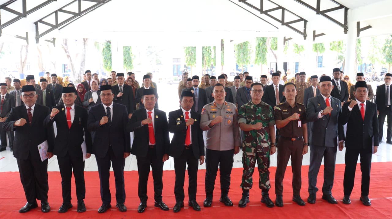 Lantik Empat Kepala OPD, Bupati Syaharuddin Tekankan Kinerja Demi Kemajuan Daerah