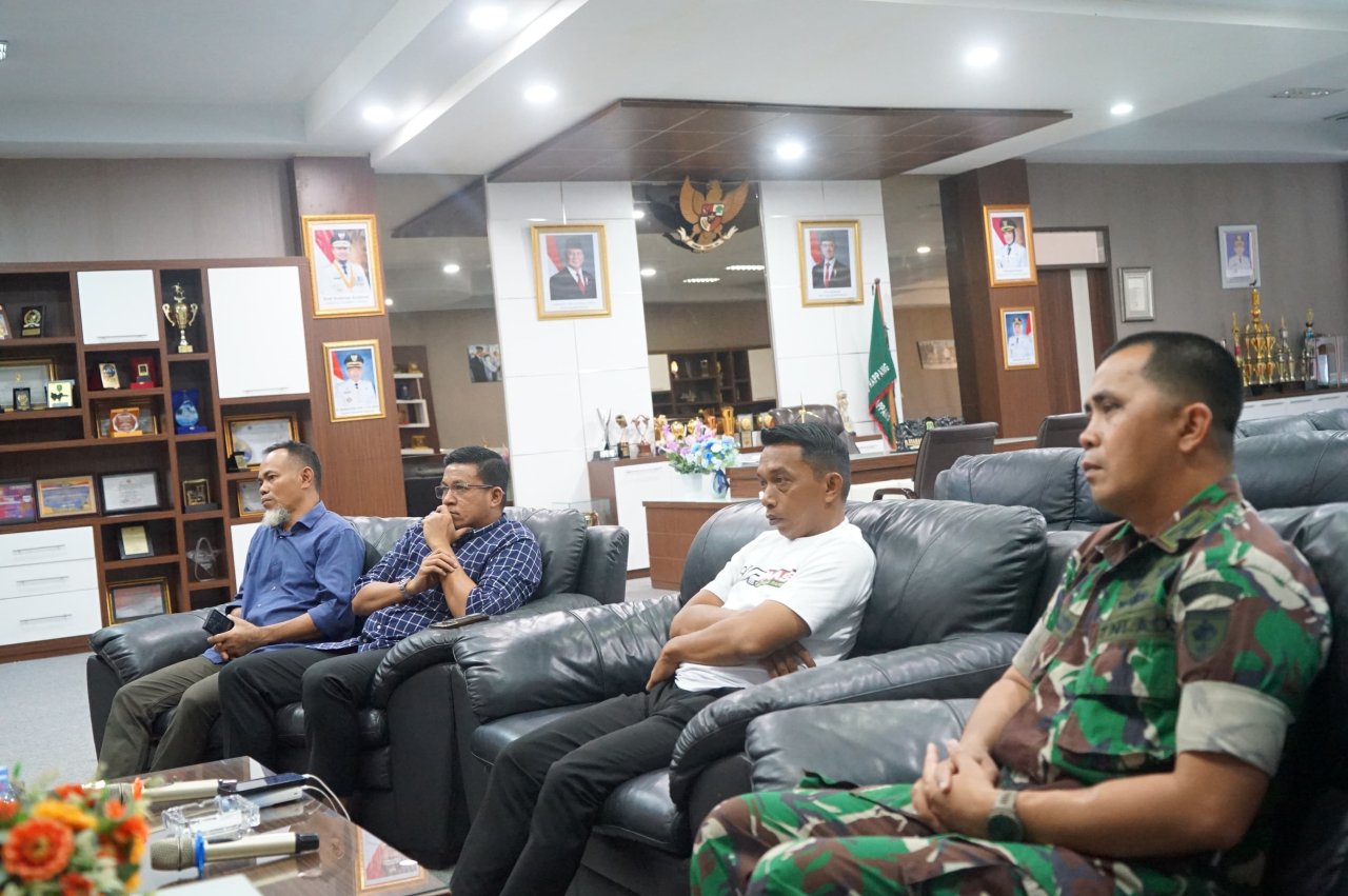 Pemkab Sidrap dan Forkopimda Ikuti Zoom Meeting Bersama Gubernur Sulsel