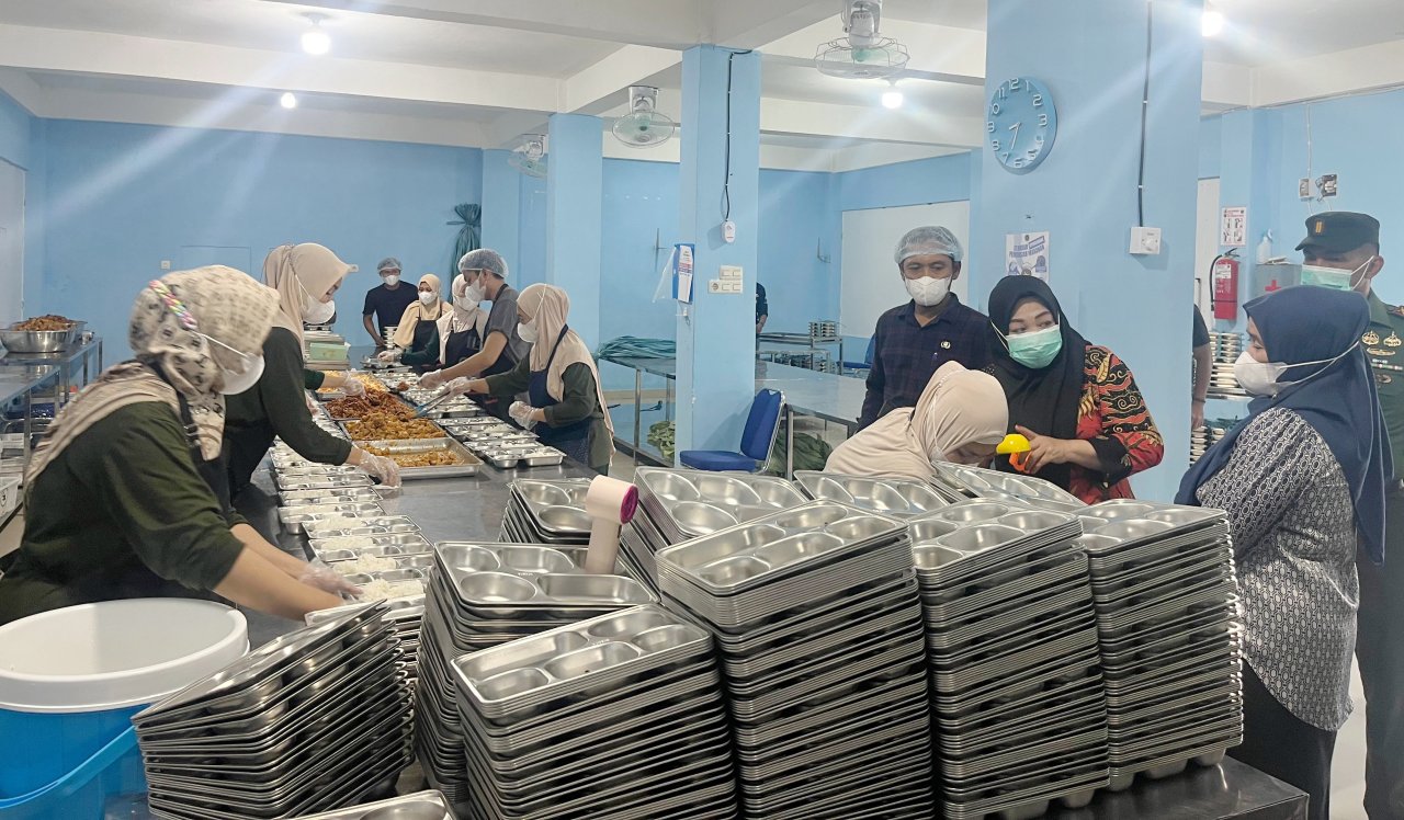 Wabup Sidrap Nurkanaah Keliling Tinjau SPPG, Pastikan MBG Lancar