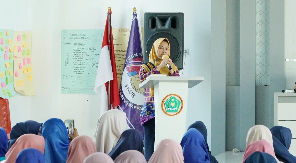 Haslindah Syaharuddin Tutup Pelatihan Kepala Sekolah dan Guru PAUD
