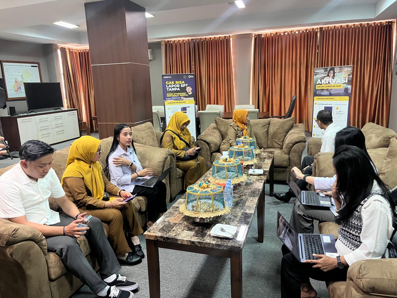 Wabup Sidrap Sambut Baik Pojok Pajak KP2KP, Sosialisasi Coretax untuk ASN