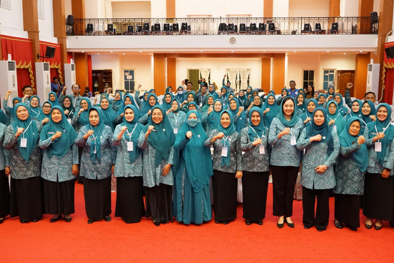 Ketua TP PKK Sidrap Paparkan Capaian 8 Bulan Kerja di Rujab Gubernur