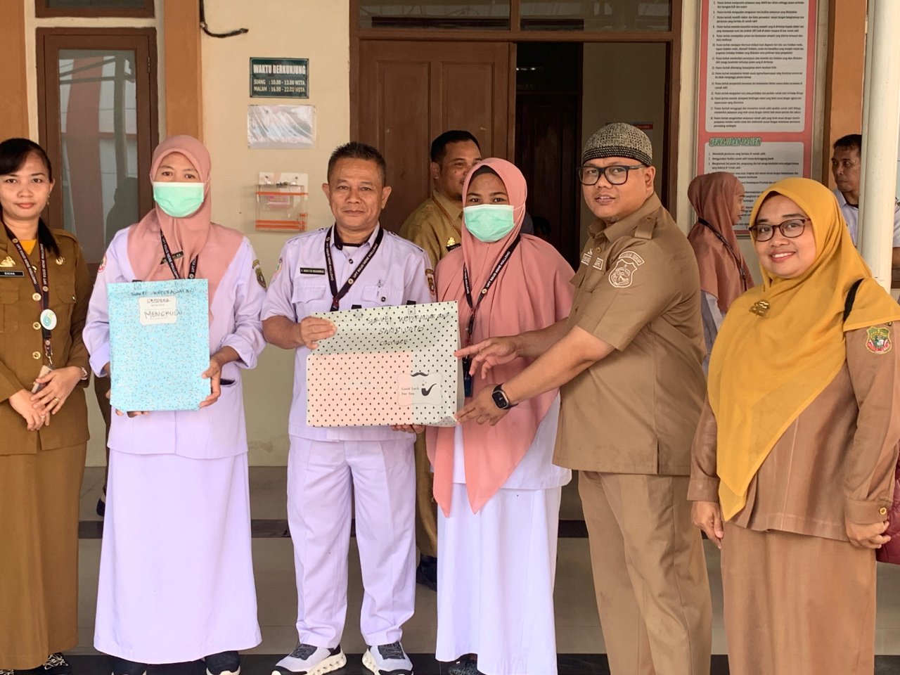 RSUD Nene Mallomo Apresiasi Tenaga Kesehatan Lewat Reward Survei Keperawatan