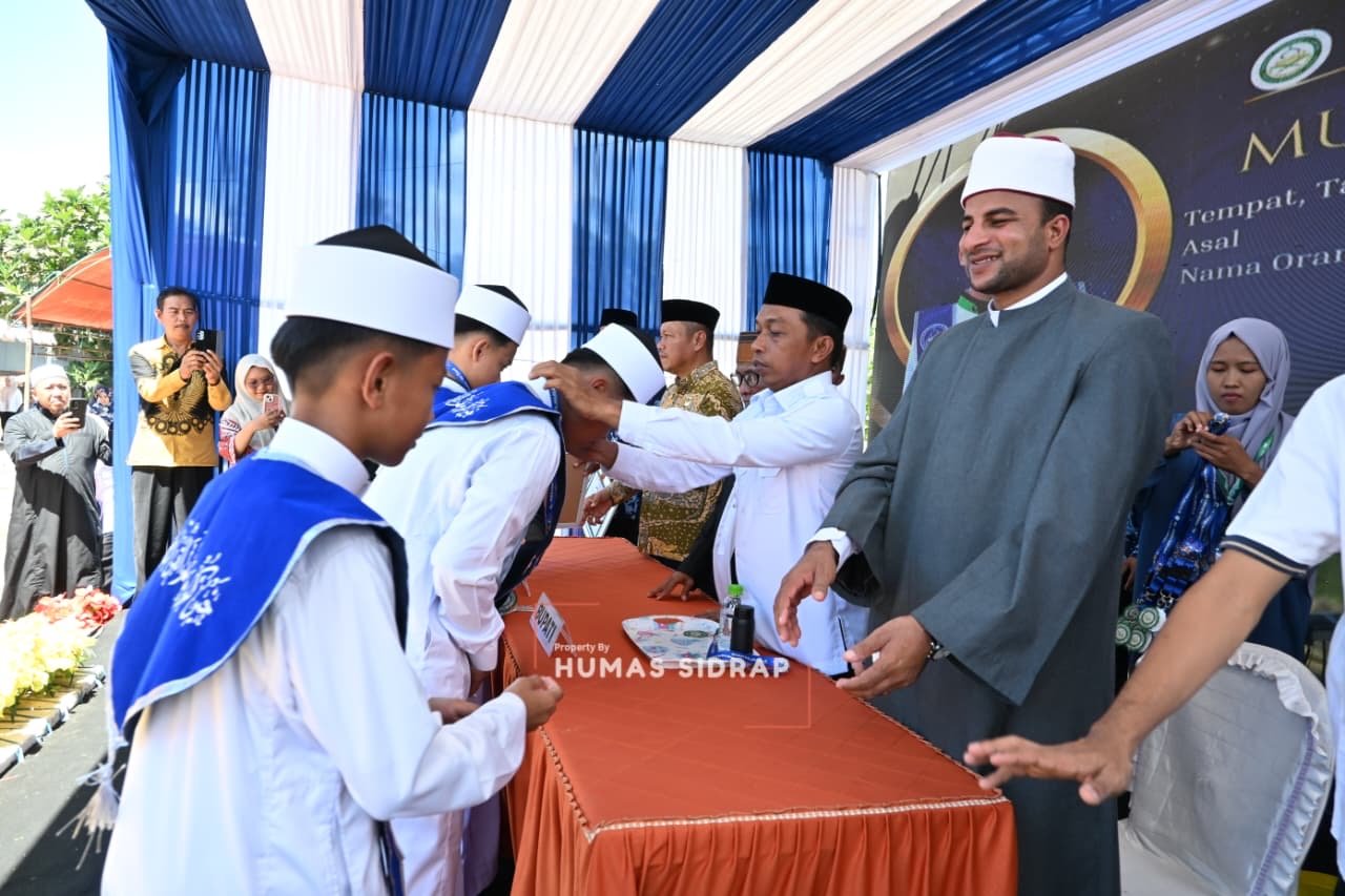 Wisuda 117 Santri Al Hasyimiyah, Perkuat Sidrap Lumbung Penghafal Al-Qur an