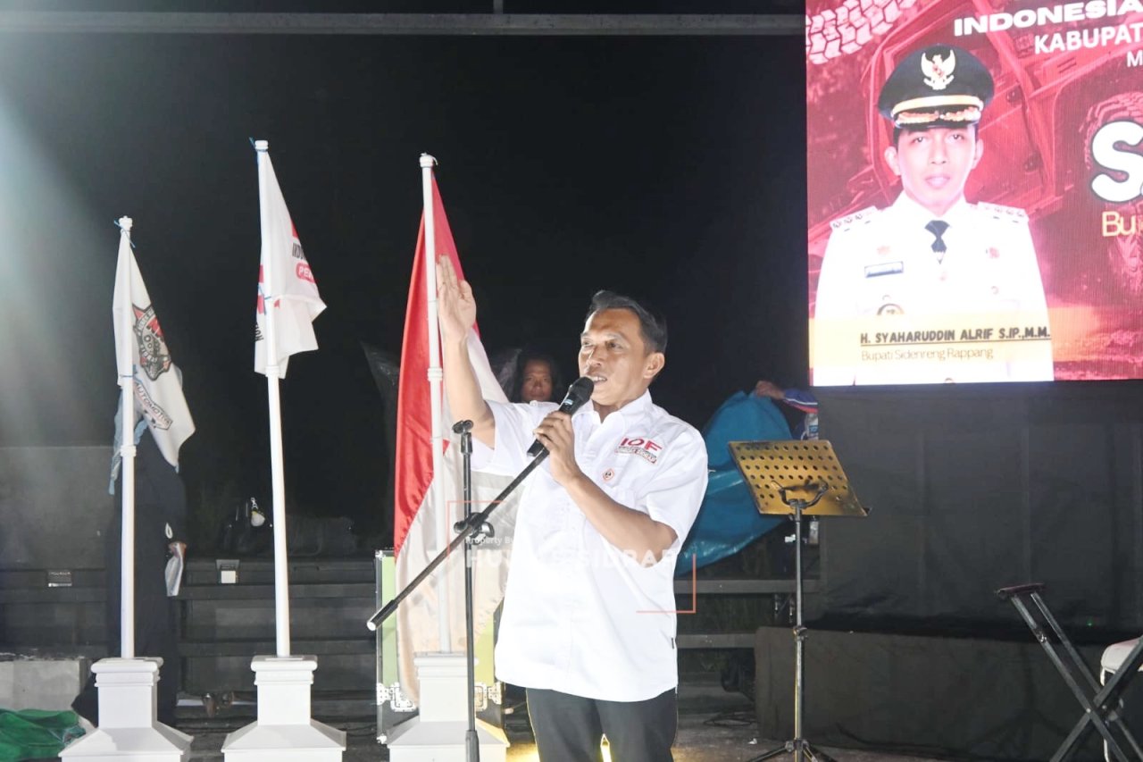 Disaksikan Bupati Syaharuddin, Pengurus IOF Sidrap Dilantik di Kawasan Wisata PLTB