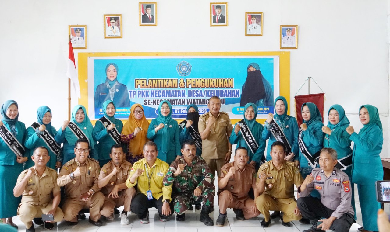 Haslindah Syaharuddin Lantik Ketua TP PKK dan Bunda PAUD Watang Pulu