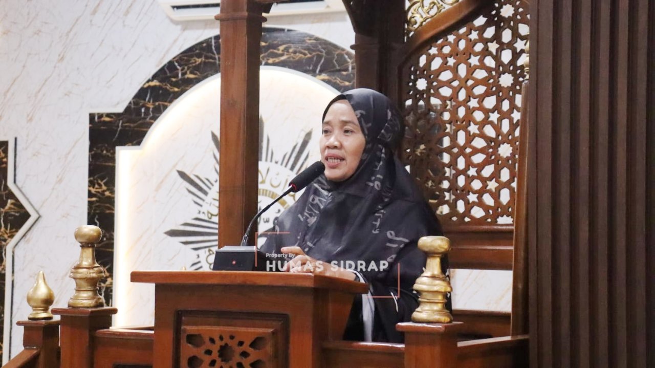 Ceramah Tarawih di Masjid Bambu Runcing, Wabup Sidrap Ajak Masyarakat Jaga Kerukunan