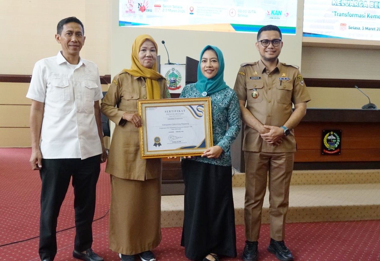 Ketua TP PKK Sidrap Ikuti Rakorda Bangga Kencana, Sidrap Terima Penghargaan PJPK