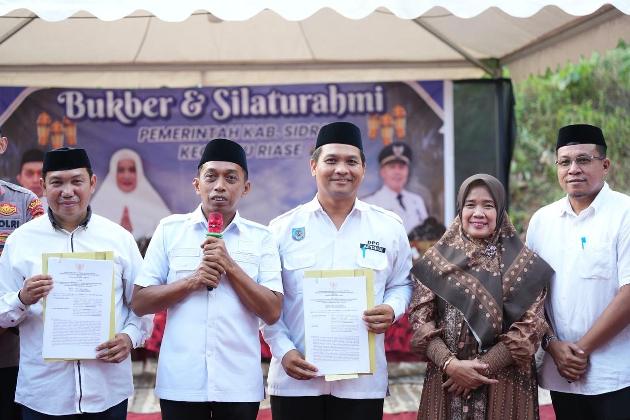 Bupati Syaharuddin Boyong Pejabat Daerah Buka Puasa Bersama Warga Pitu Riase