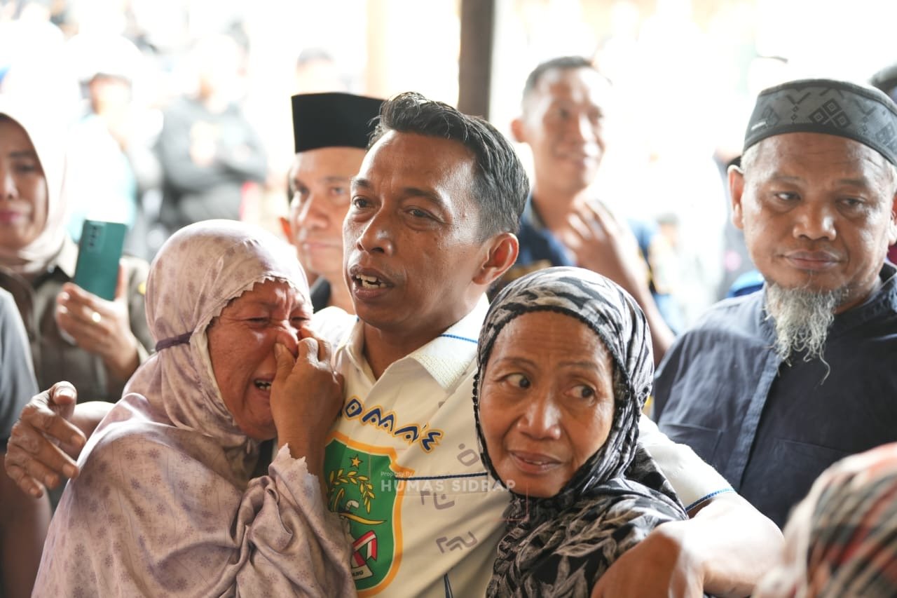Respons Cepat, Bupati Sidrap Tiba di Lokasi Kebakaran 15 Menit Setelah Kejadian