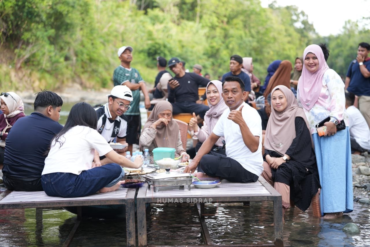 Tak Perlu Jauh, Bupati Sidrap Ajak Warga Nikmati Kesejukan Sungai Batu Tangnga