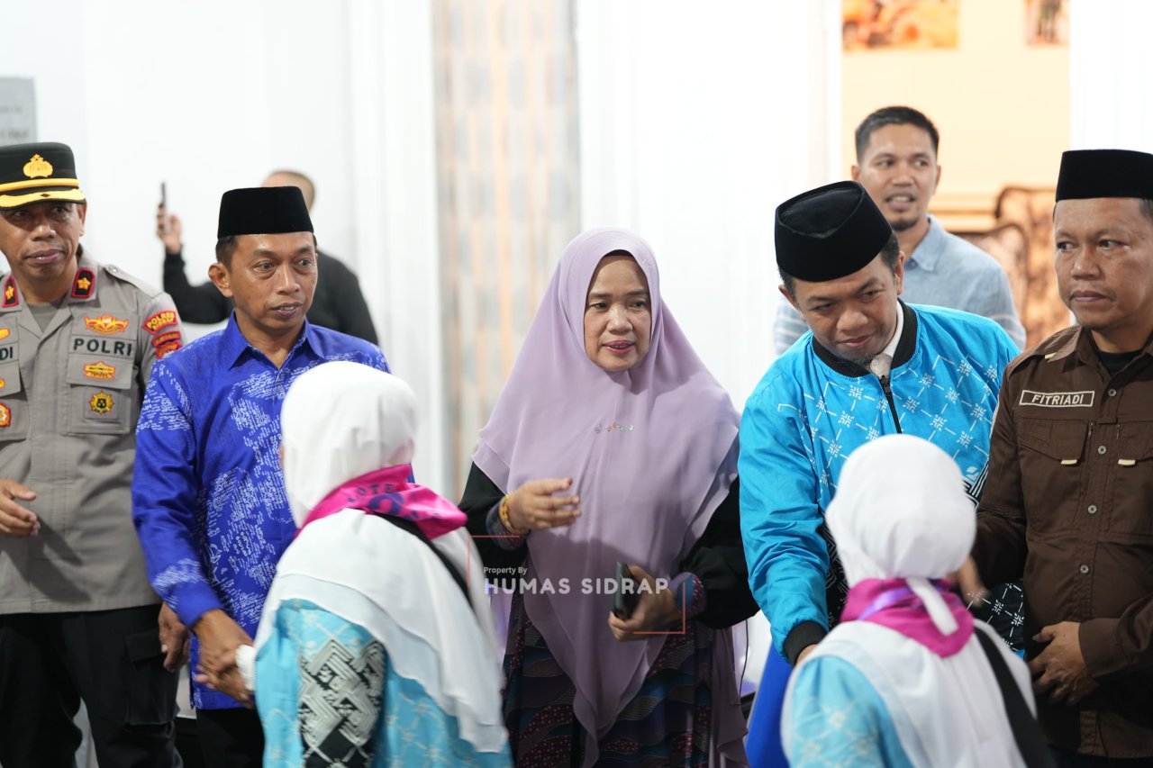 387 JCH Sidrap Menuju Asrama Haji Makassar, Berangkat dari Rujab Bupati