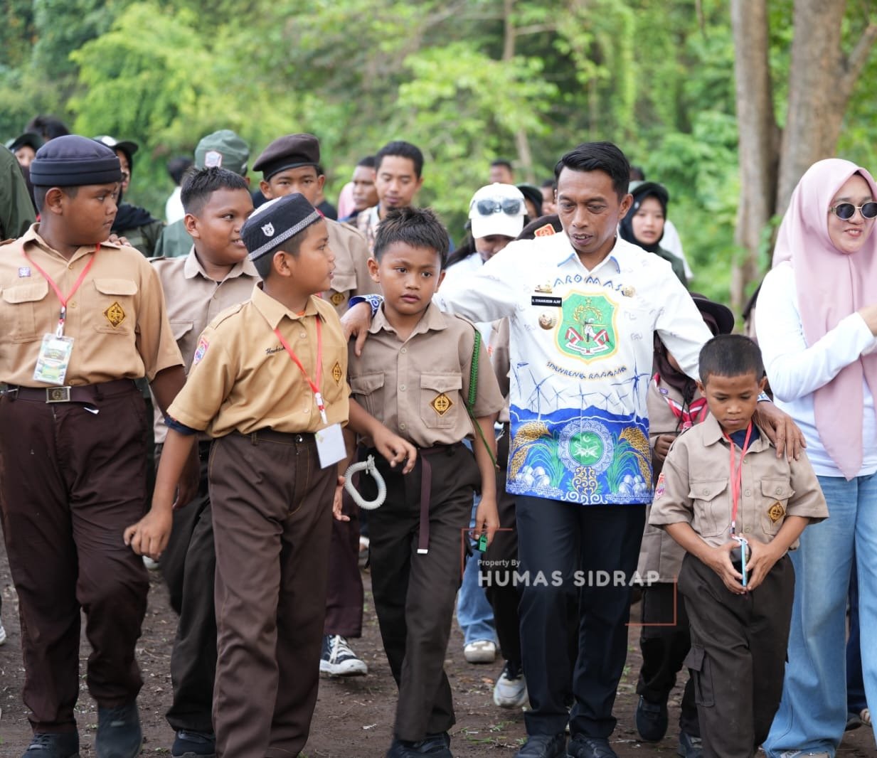 Siswa Sekolah Rakyat Sidrap Berlatih Kepemimpinan, Bupati Syaharuddin Beri Pesan Motivatif