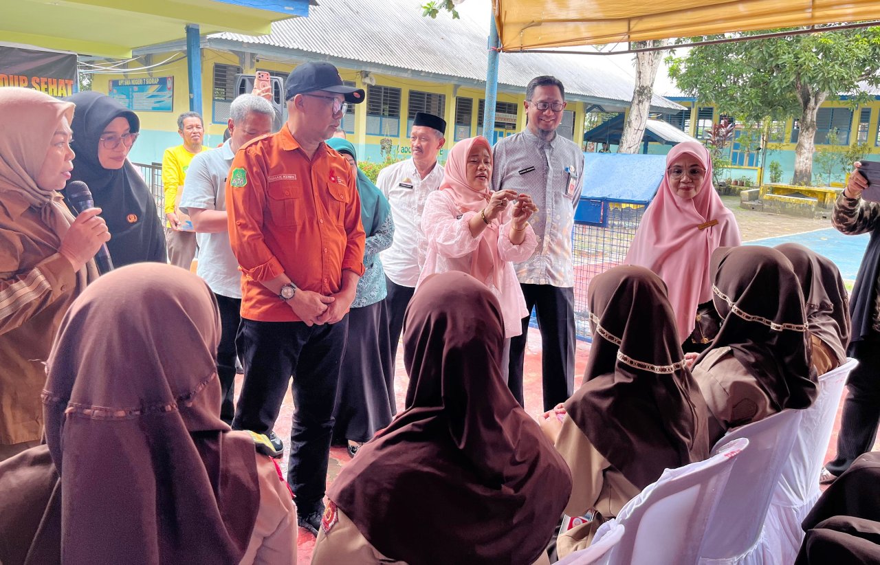 Wabup Sidrap Distribusikan Tablet Tambah Darah di SMAN 7 Lancirang