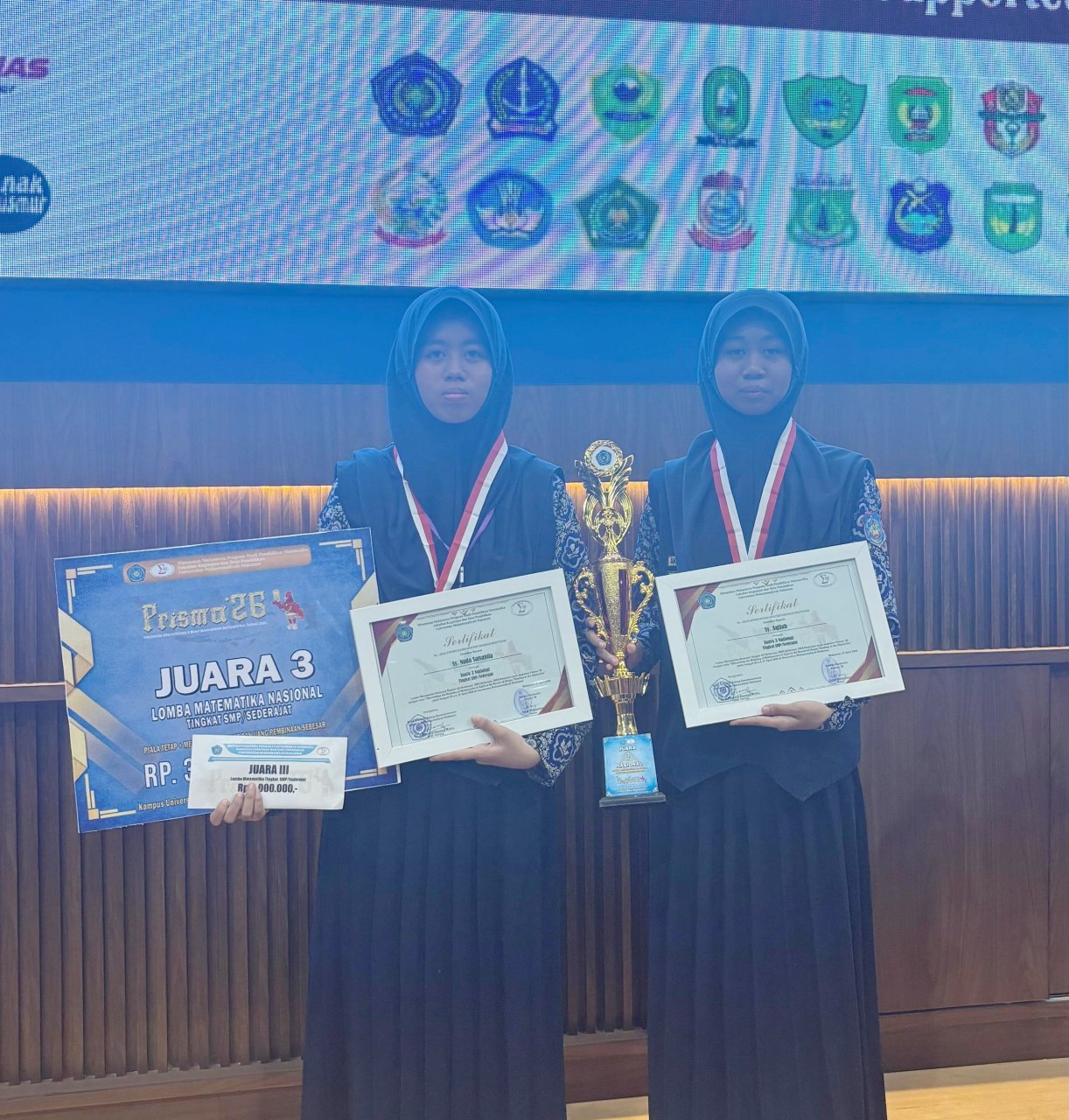 Kakak Beradik Asal SMPN 1 Pangkajene Sidrap Juara 3 Nasional di Prisma 26 Unismuh