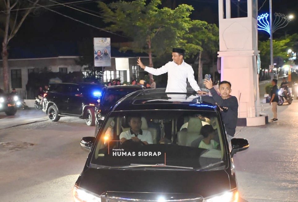Malam Iduladha Menggema di Sidrap, Bupati dan Wabup Sapa Warga dalam Takbiran Keliling