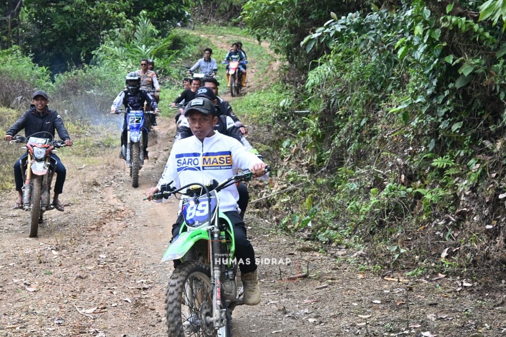 Susuri Tana Toro dengan Motor Trail, Syaharuddin Alrif Sapa dan Dengar Langsung Aspirasi Warga