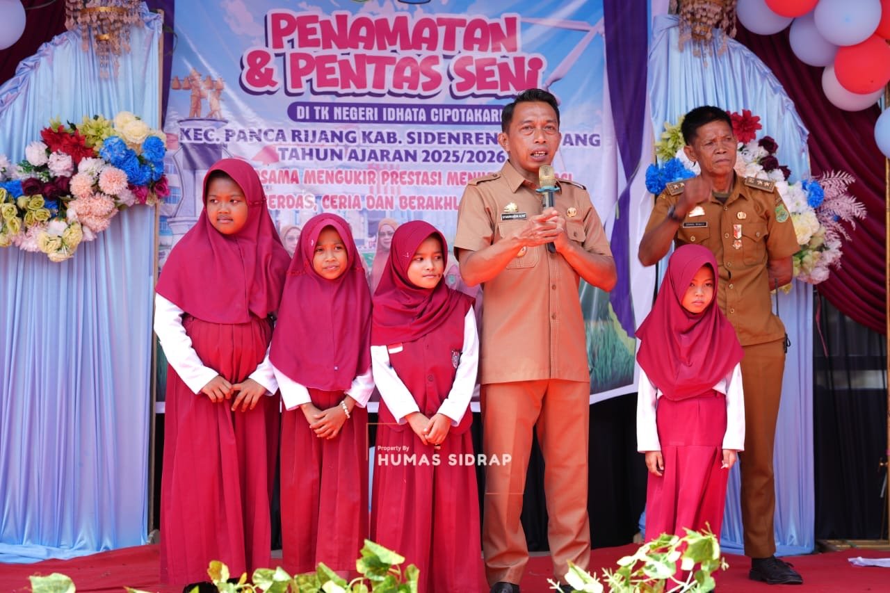 Hadiri Penamatan TK Negeri Idhata Cipotakari, Bupati Sidrap Syaharuddin Alrif Puji Kreativitas Murid