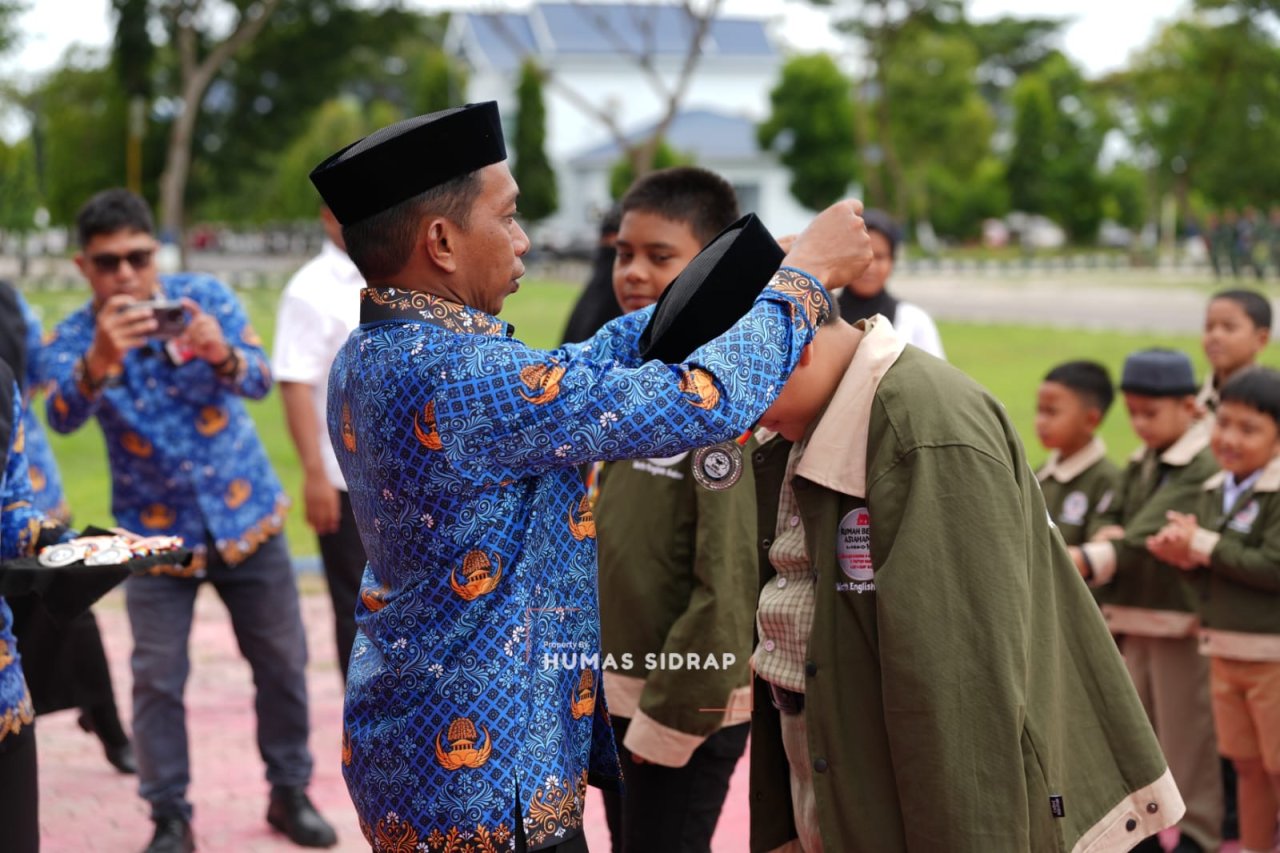 Pendidikan Unggul Sidrap Terus Tumbuh, Bupati Syaharuddin Lepas Siswa Berprestasi ke Ajang Nasional