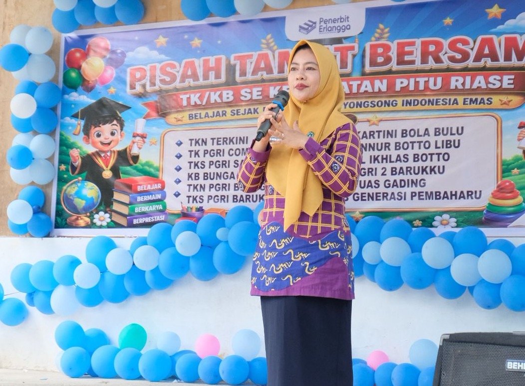 Semangat Generasi Emas 2045, Bunda PAUD Sidrap Sampaikan Pesan Inspiratif di Pisah Tamat TK/KB se-Kecamatan Pitu Riase