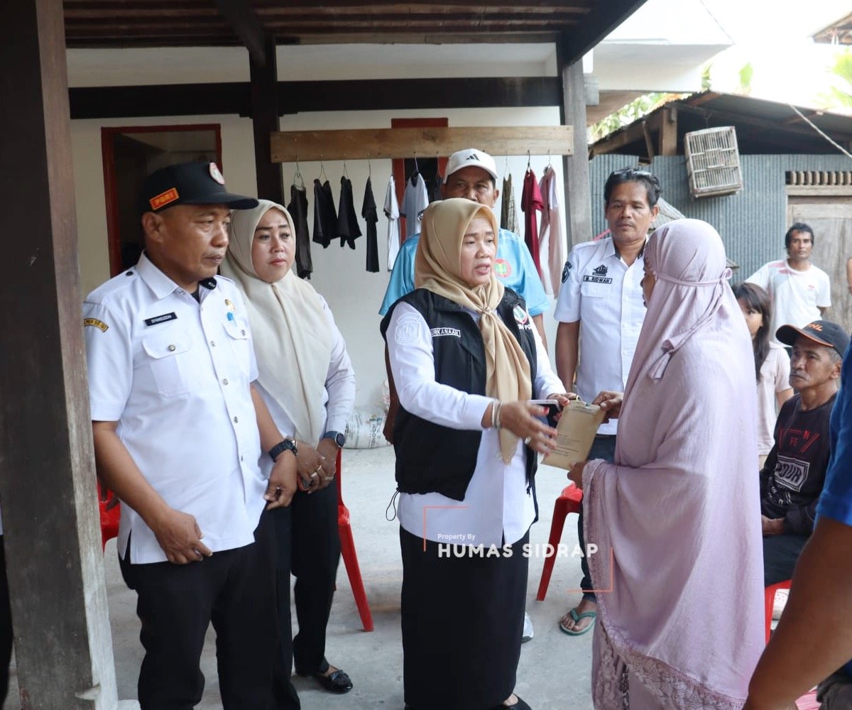 Wabup Nurkanaah Salurkan Santunan kepada Korban Kebakaran di Baranti