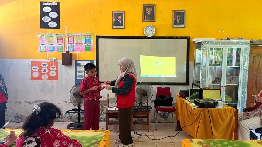 Ketika Praktik Sikat Gigi Jadi Cerita Seru di SD Arawa