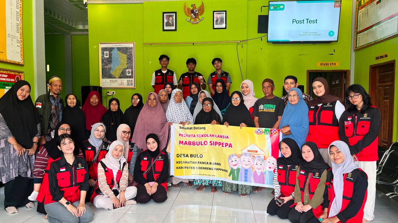 Kolaborasi Lintas Disiplin Ilmu Warnai Program KKN Unhas di Sekolah Lansia Bulo