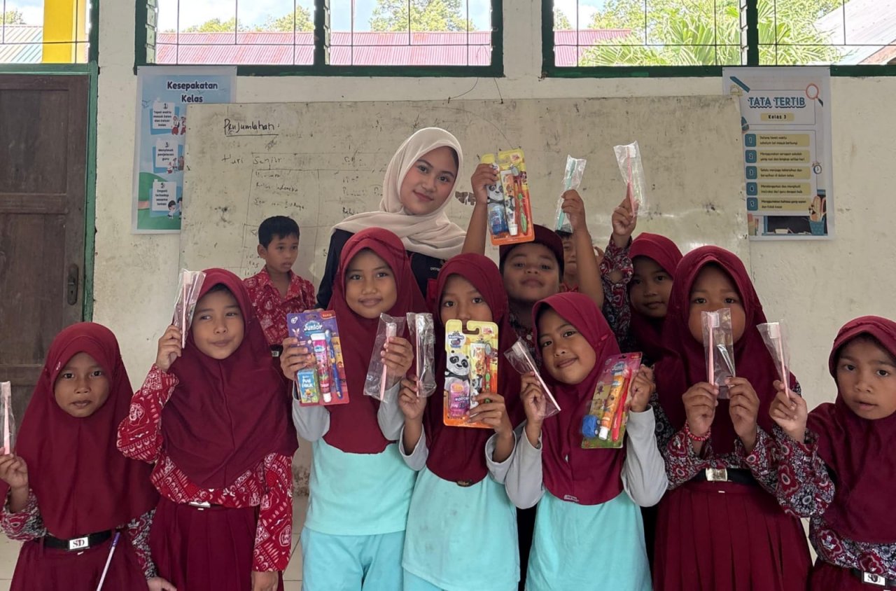 Dari Pilihan Makanan hingga Cek Rutin, KKN Unhas Tanamkan Kesadaran Siswa Betao Jaga Kesehatan Gigi