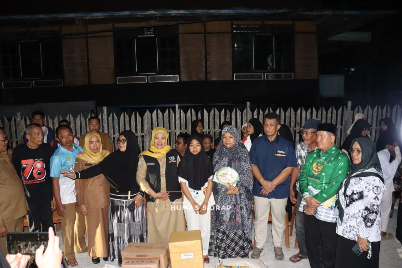 Wujud Kepedulian, Wabup Nurkanaah Salurkan Santunan Korban Kebakaran di Baranti
