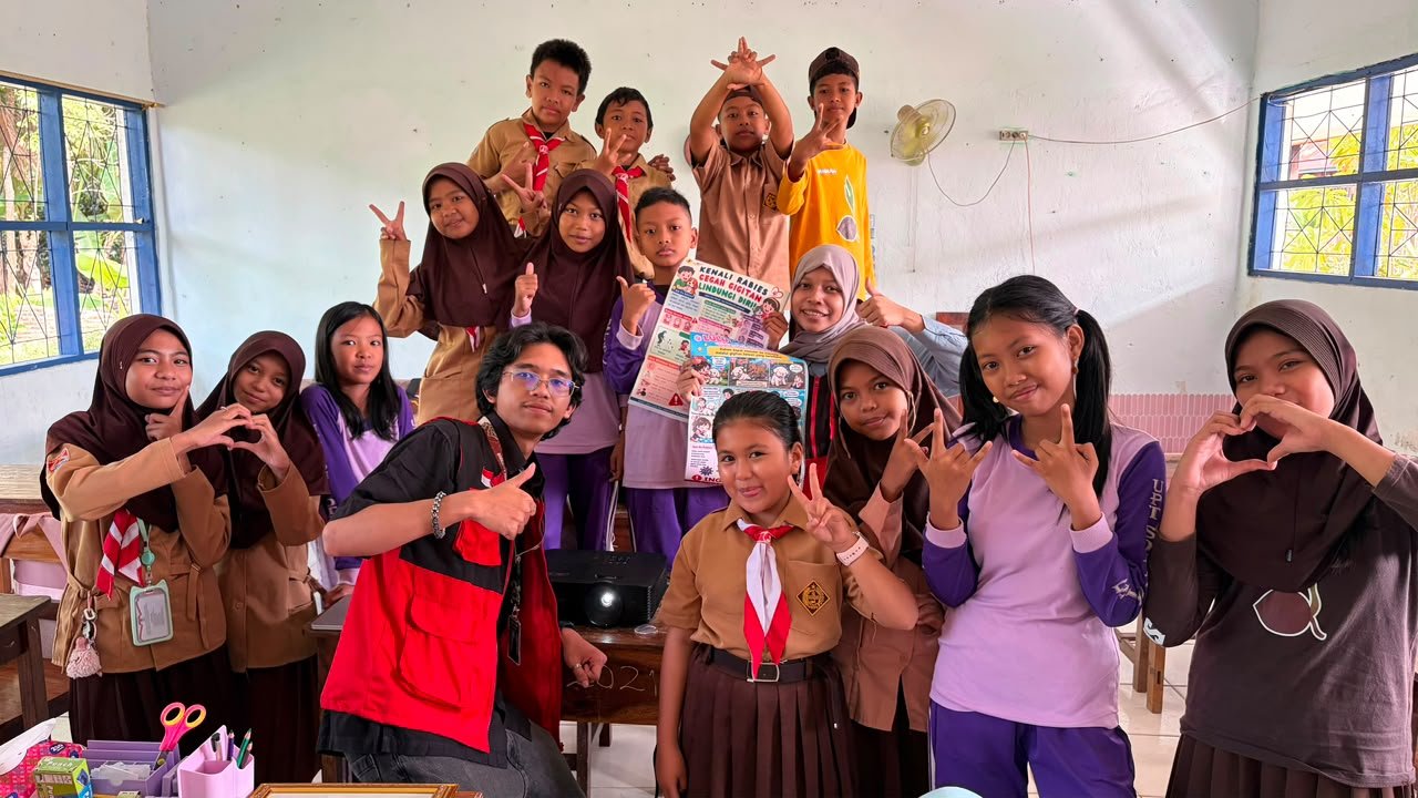 Dibimbing Mahasiswa KKN-PK Unhas, Siswa SD Ajubissue Kenali Cara Lindungi Diri dari Penyakit Zoonosis