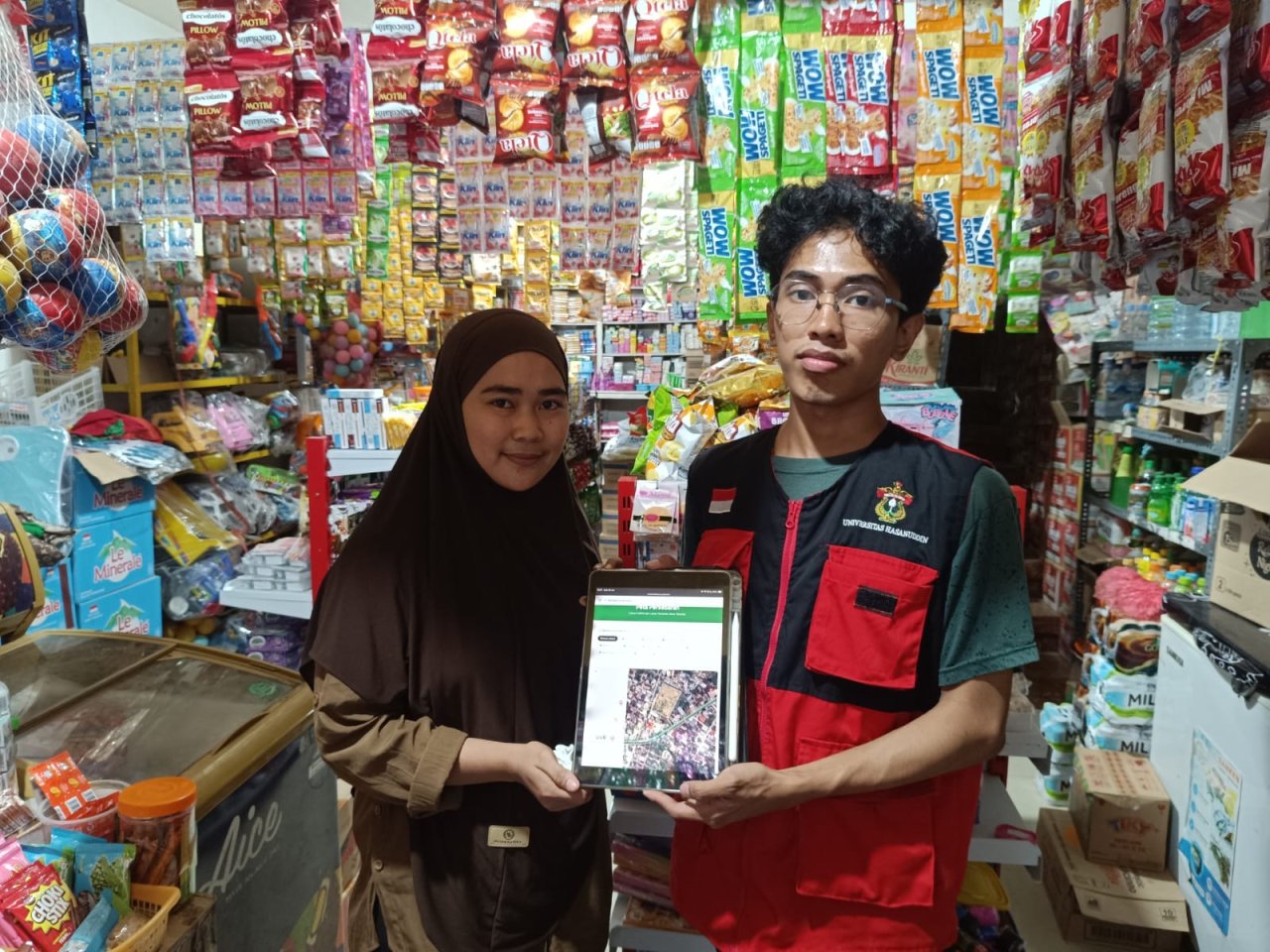 Mahasiswa KKN Unhas Luncurkan Website Pemetaan Digital UMKM di Desa Talumae