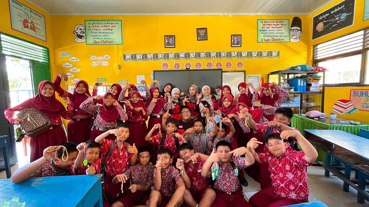 KKN-T Unhas Hadirkan Pembelajaran Kewirausahaan bagi Siswa Sekolah Dasar di Mojong