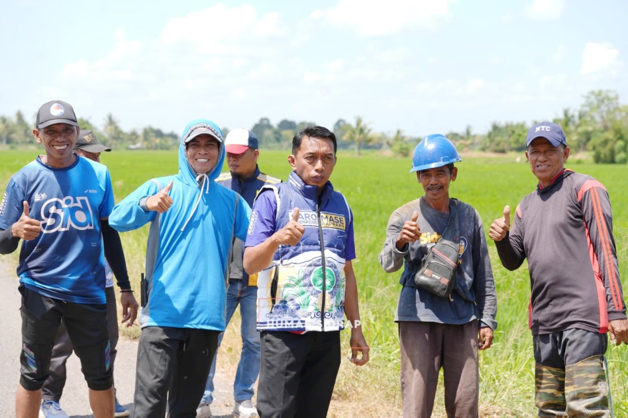 Bupati Sidrap Tinjau Pembangunan Jalan dan Sawah Petani di Dua Kecamatan