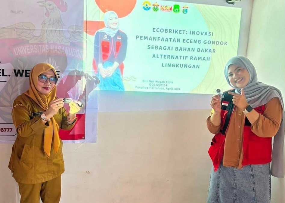 Ecobriket: Inovasi Pemanfaatan Eceng Gondok Sebagai Bahan Bakar Alternatif Ramah Lingkungan