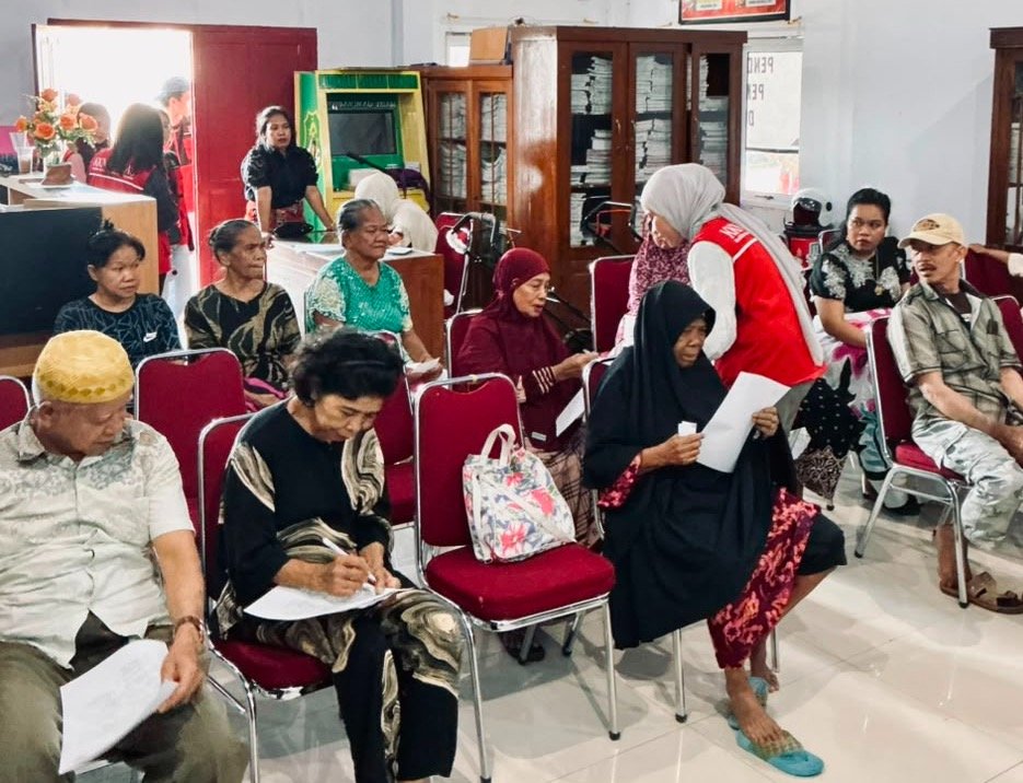 Tekan Risiko Penyakit Tidak Menular, Mahasiswa Profesi Kesehatan Unhas Hadirkan Aksi Sehat di Lainungan
