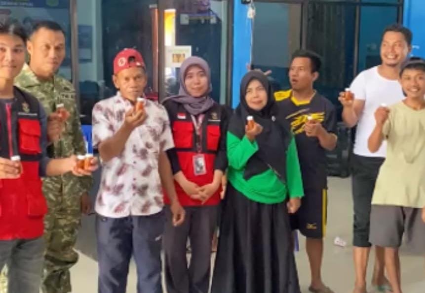 Ayam Kampung Sehat dengan Jamu Herbal, Inovasi KKNT 116 Unhas untuk Peternak Timoreng Panua