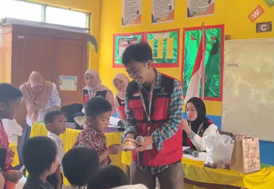 Gigi Sehat Anak Negeri, Upaya Mahasiswa KKN-PK Unhas Putus Ancaman Karies Sejak Bangku SD