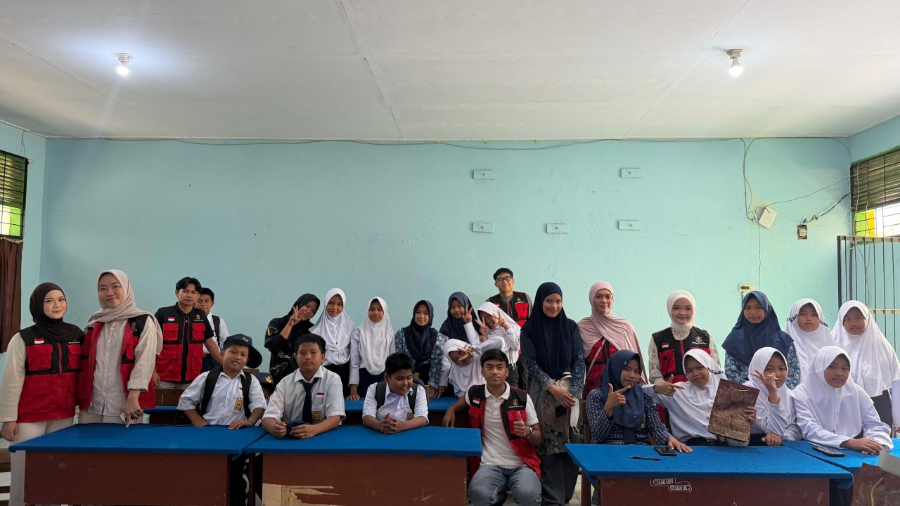 Bijak Bermain Gadget, Mahasiswa KKN Unhas Bekali Siswa SMP Negeri 2 Rappang dengan Prinsip 5T