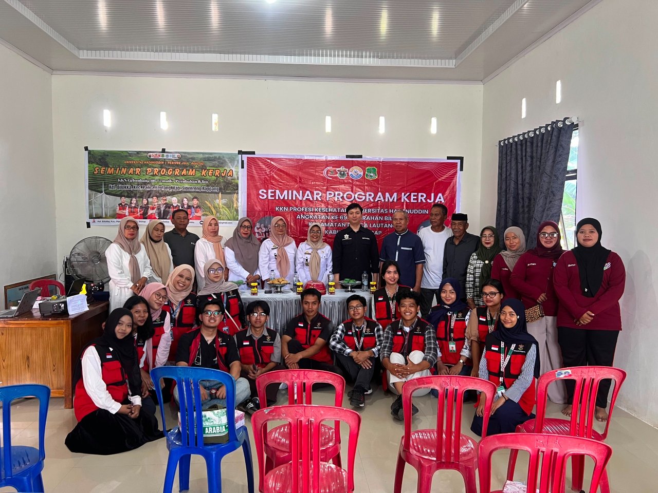 Mahasiswa KKN-T Unhas Paparkan Capaian Pengabdian dalam Seminar Hasil di Bilokka