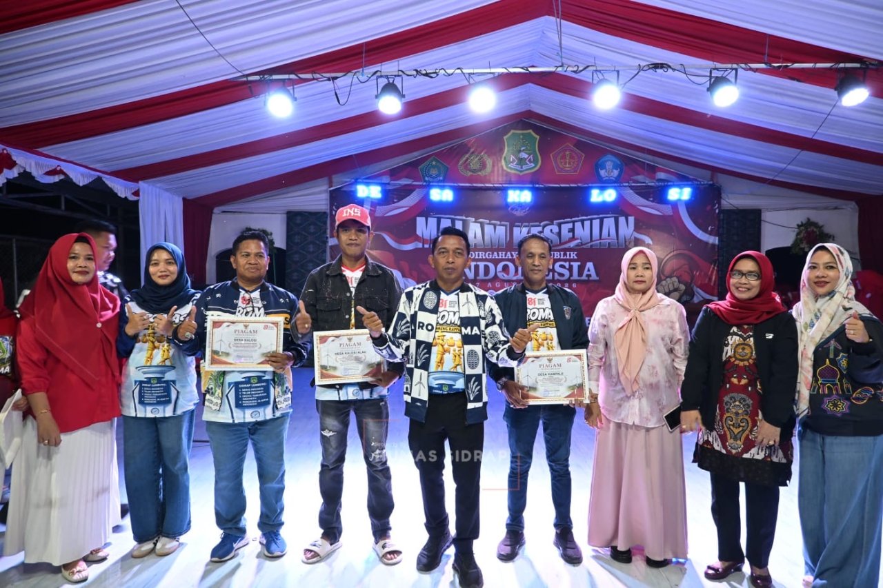 Kemeriahan HUT RI di Kalosi, Bupati Sidrap Tutup Malam Kesenian dan Beri Penghargaan PBB