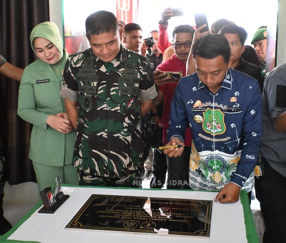 Pangdam Hasanuddin Resmikan Kantor Koramil Dua Pitue, Dorong Kedekatan TNI dengan Masyarakat