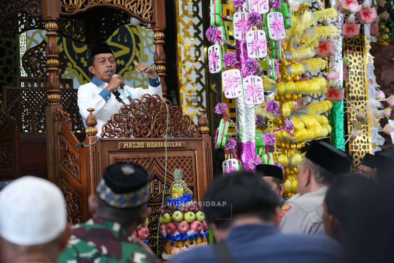 Peringatan Maulid di Masjid Hidayatullah, Bupati Sidrap Soroti Semangat Berbagi Warga Batulappa