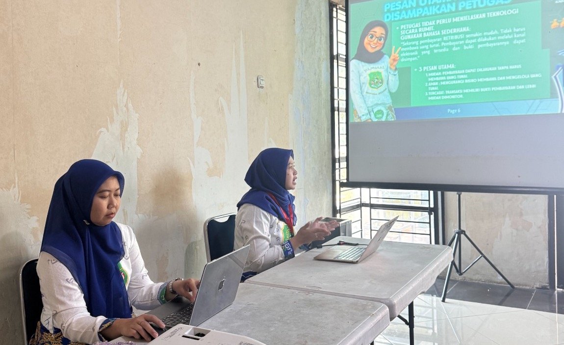 Digitalisasi Retribusi Pasar Diperkuat, Petugas Dibekali Praktik Transaksi QRIS