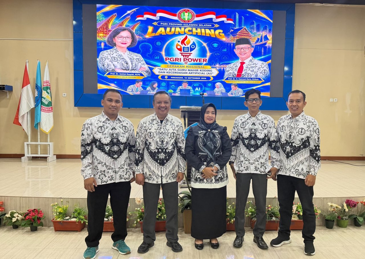Sukseskan 1 Juta Guru Mahir Koding dan AI, Nurkanaah Hadiri Launching PGRI Power di Makassar